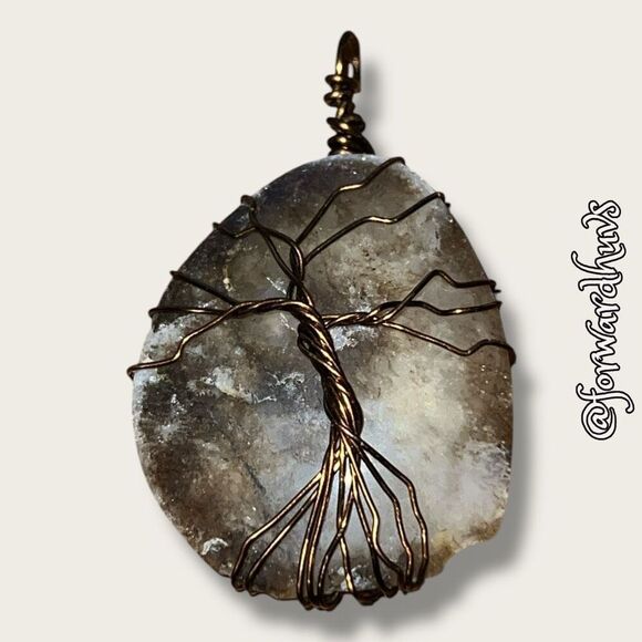 Tree of Life Wire-Wrapped Stone Pendant – Natural Elegance - Picture 5 of 8